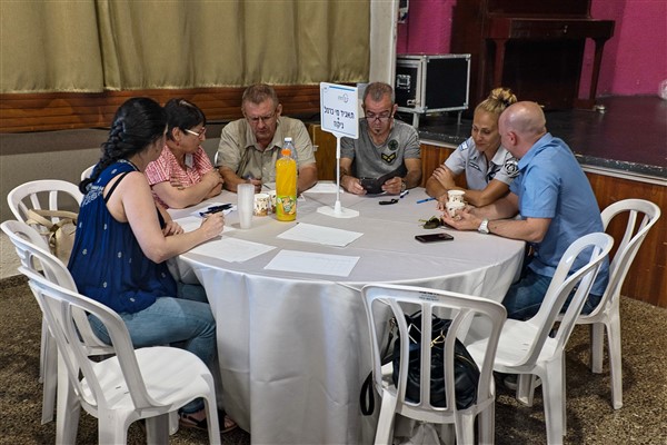 שולחנות עגולים עם ראש העיר 6.9 שולחנות עגולים עם ראש העיר 6.9