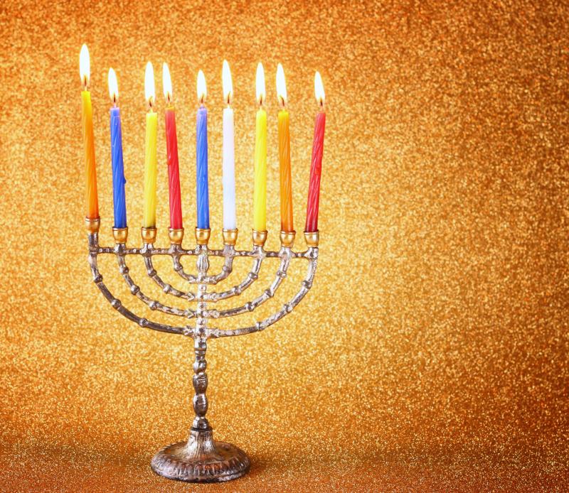 הדלקת נרות קהילתית בבית מגנצה